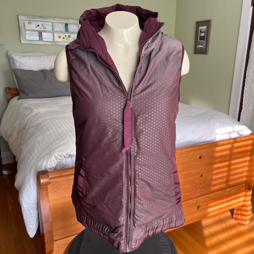 Lululemon Chilly Chill Reversible Puffy Vest Goose Down Bordeaux/Rust Berry - Picture 3 of 12